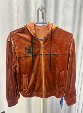 诗篇    无价格吊牌  黄色外套