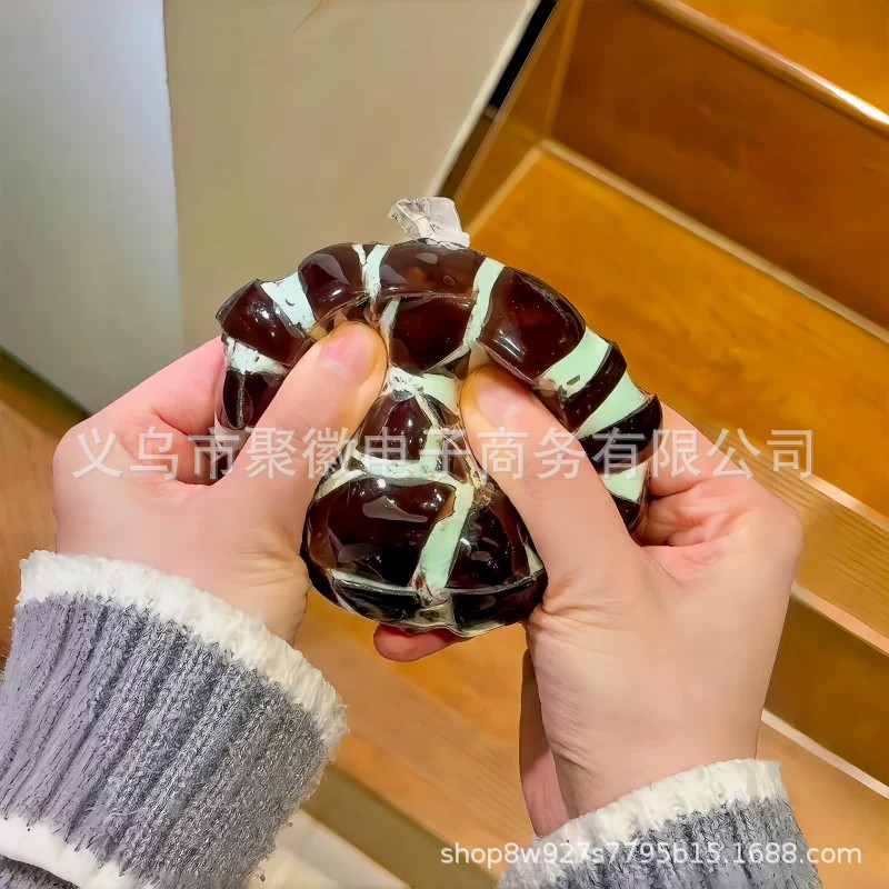 薄荷脆皮捏捏咔吱脆手作球按碎会出声可塑形玩具慢回弹可