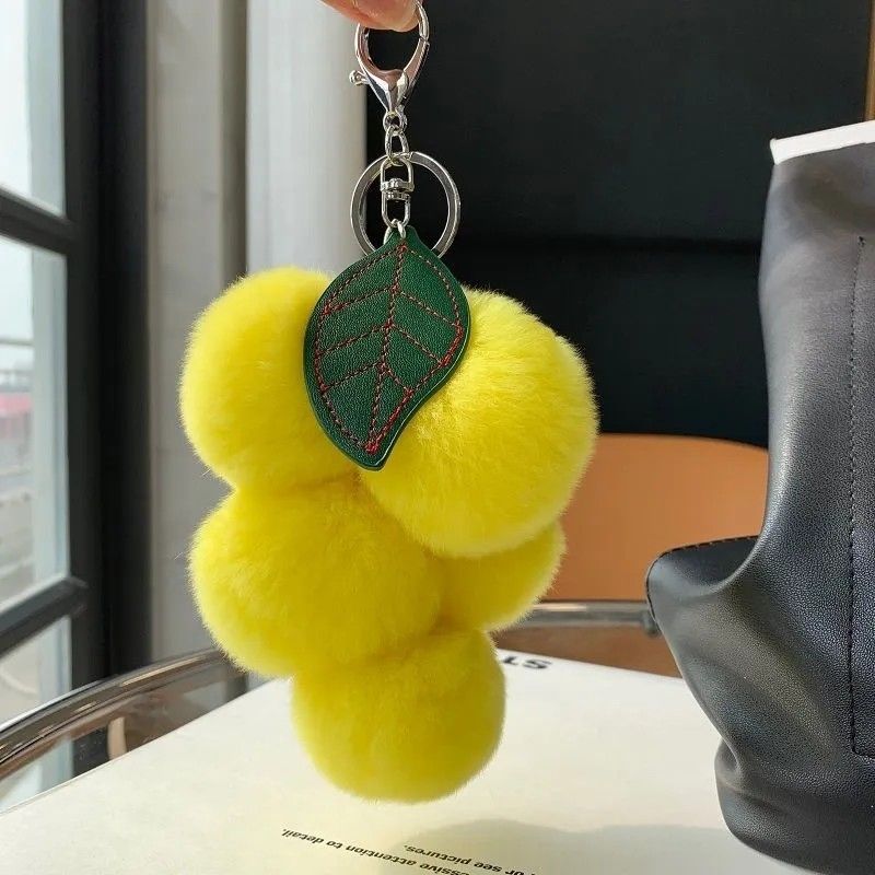 仿獭兔毛绒水果葡萄汽车钥匙扣挂件ins可爱毛绒球包包挂饰小礼物