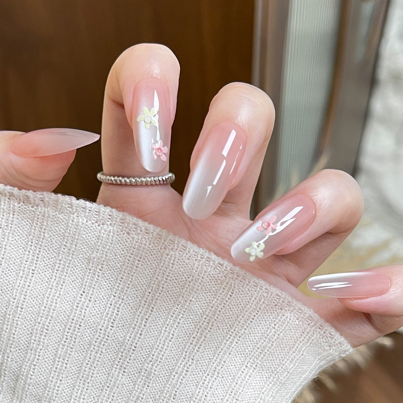 猫眼穿戴甲中椭圆日系甜美小花装饰温柔仙女风显白美甲贴片可拆卸