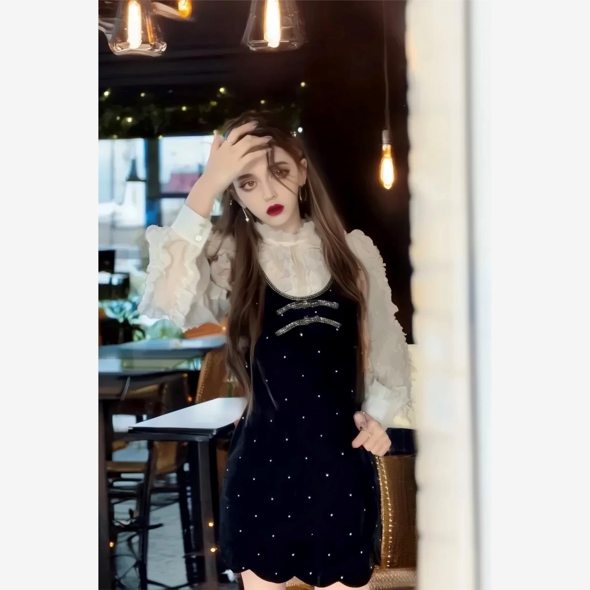 钉钻蝴蝶结波点遮肉连衣