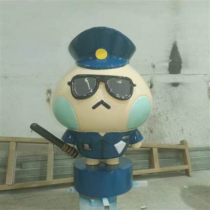户外大型卡通动漫公仔玻璃钢人物雕塑定制景观摆件树脂工艺品定做