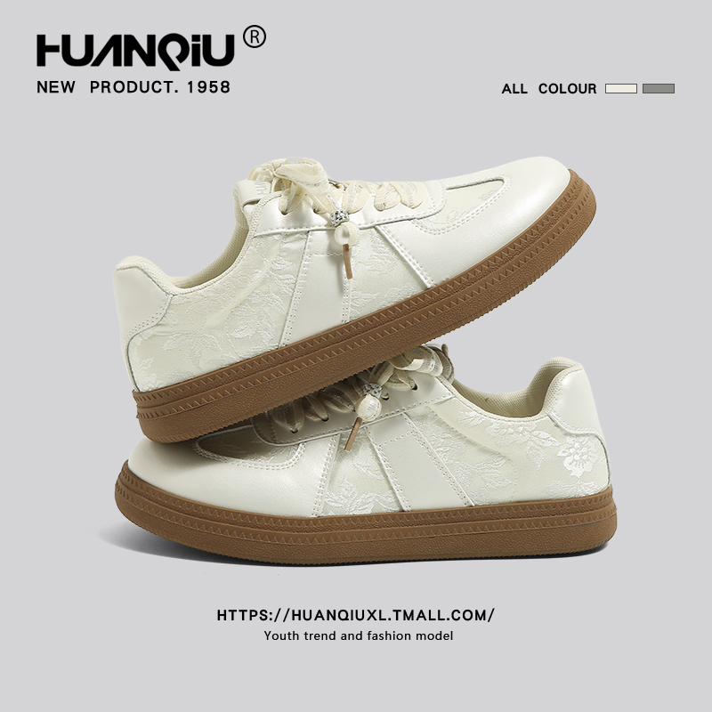 环球国风绣花德训鞋女2025冬季