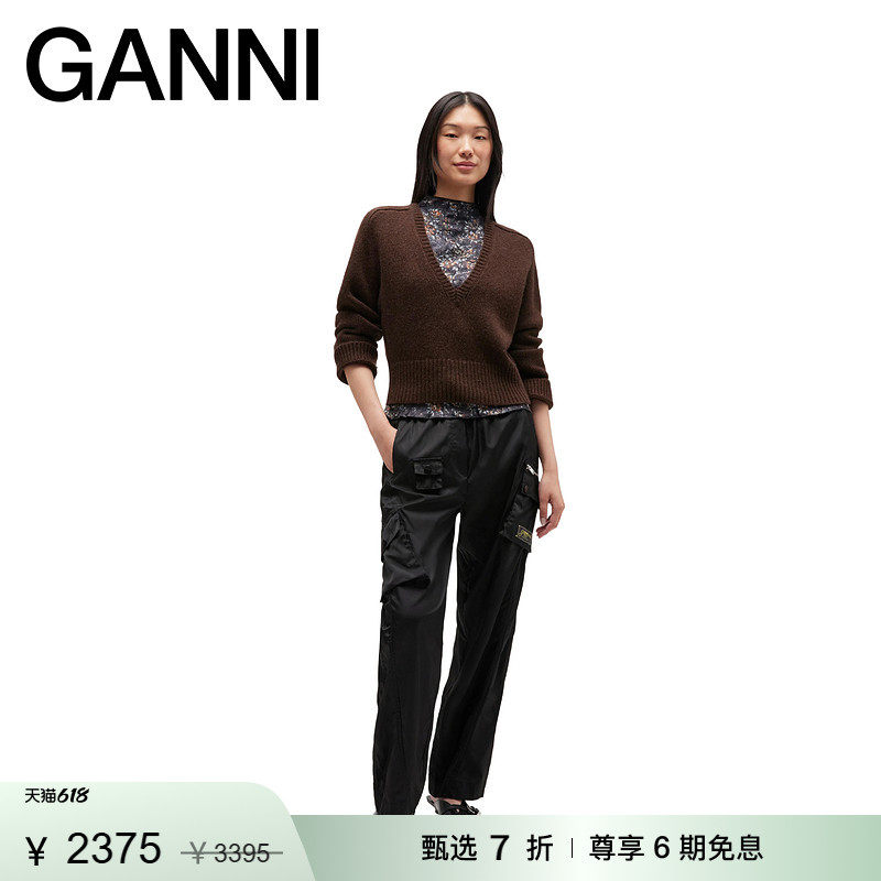 【甄选折扣】GANNI女装 经典款法式优雅V领针织打底毛衣 K2614869