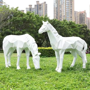 玻璃钢仿真几何白马雕塑商场景观售楼部块面抽象几何动物装饰摆件
