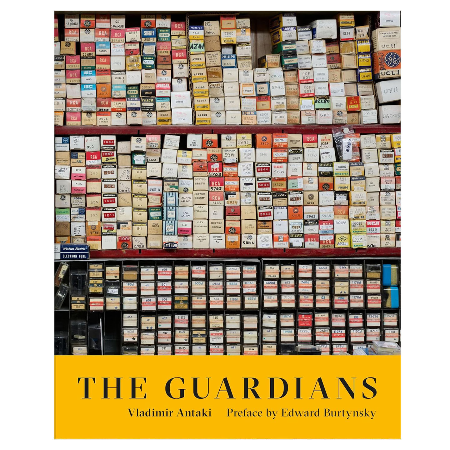 现货 Guardians, The: The Guardians 《守护者》城市店铺纪实摄影