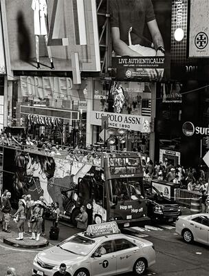 现货 Betsy Karel: America's Stage: Times Square 贝琪卡雷尔《美国的舞台:时代广场》 街拍摄影集