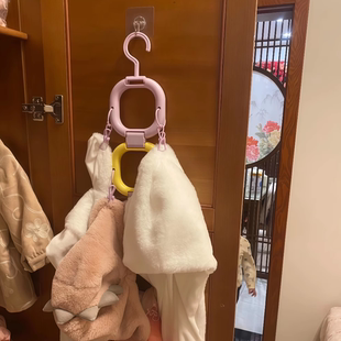 多巴胺帽子收纳神器家用入户门后放泳帽夹挂钩儿童宝宝包包置物架