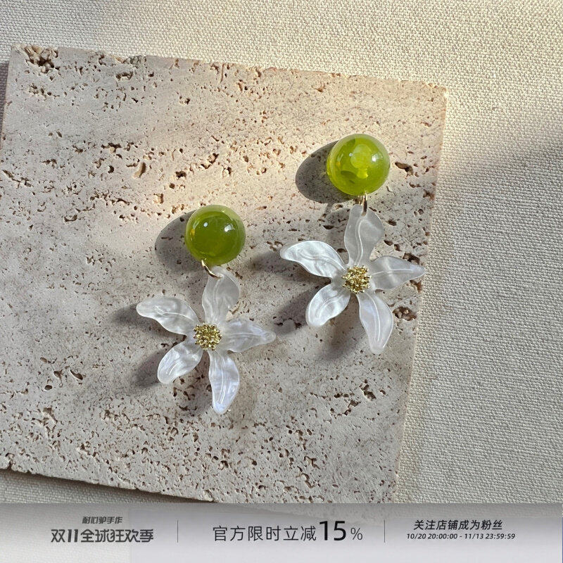 海边度假风绿色花朵耳钉女小众森系设计感夏天百搭耳环方圆脸耳饰