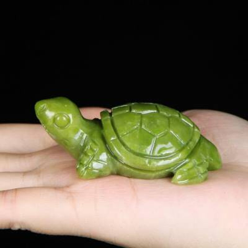 天然玉石雕刻乌龟小玉龟可爱鱼缸岫玉长寿龟饰品客厅摆件