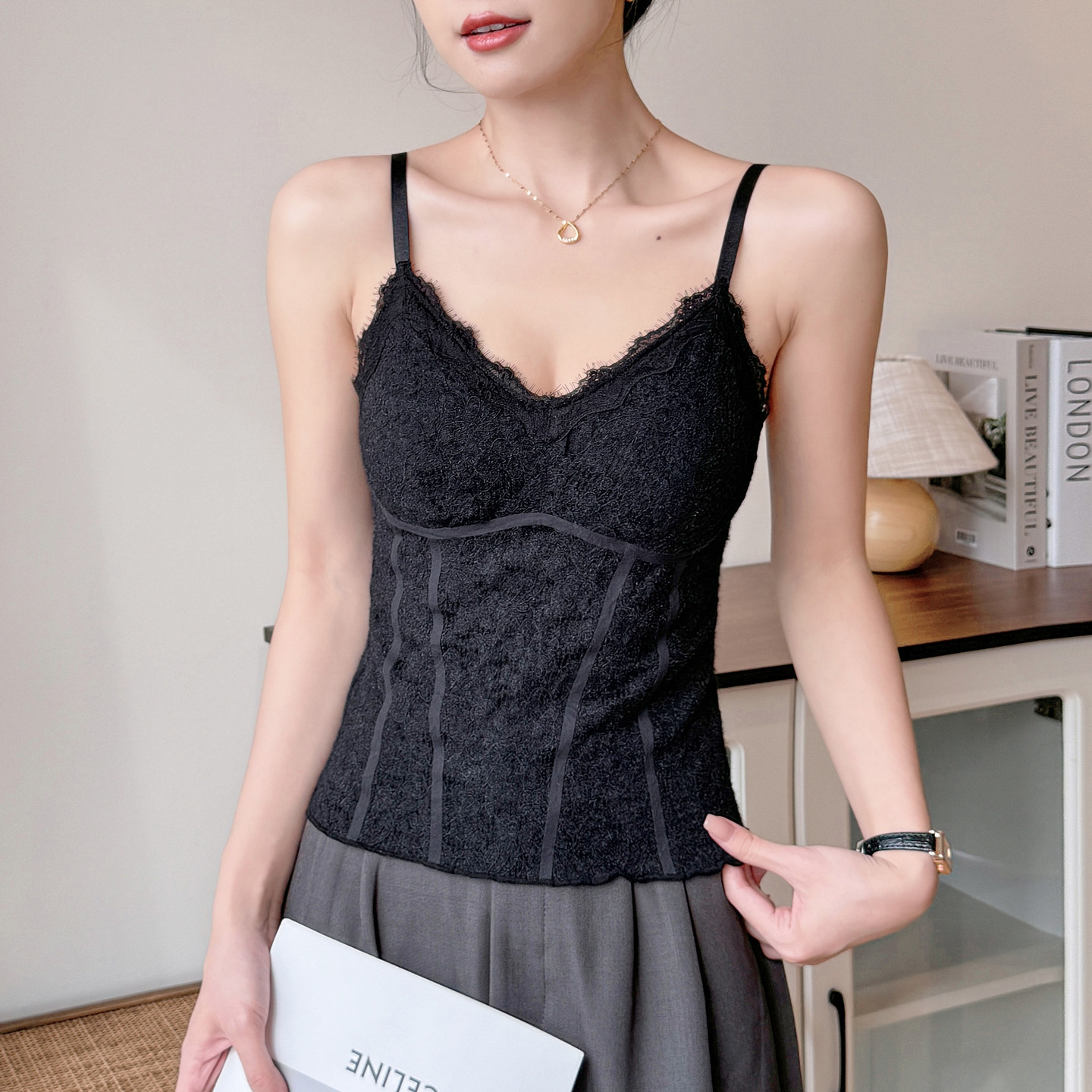 毛呢保暖内衣蕾丝加绒吊带背心女冬季内搭带胸垫美背一体打底上衣,女士内衣/男士内衣/家居服,保暖背心,淘宝优惠券,粉丝福利购,淘宝优惠卷