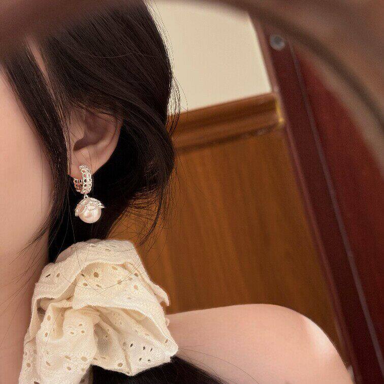 Tiny Sylvie 蕾丝花边氛围感珍珠耳环女2026爆款养耳百搭耳饰女