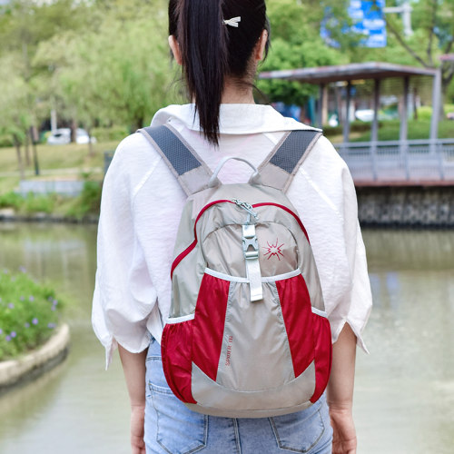 户外皮肤包女超轻轻便小背包