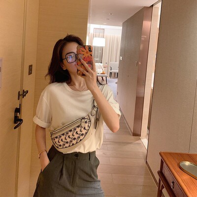 小众包包2025新款潮时尚百搭洋气高质感胸包女包腰包单肩斜挎小包