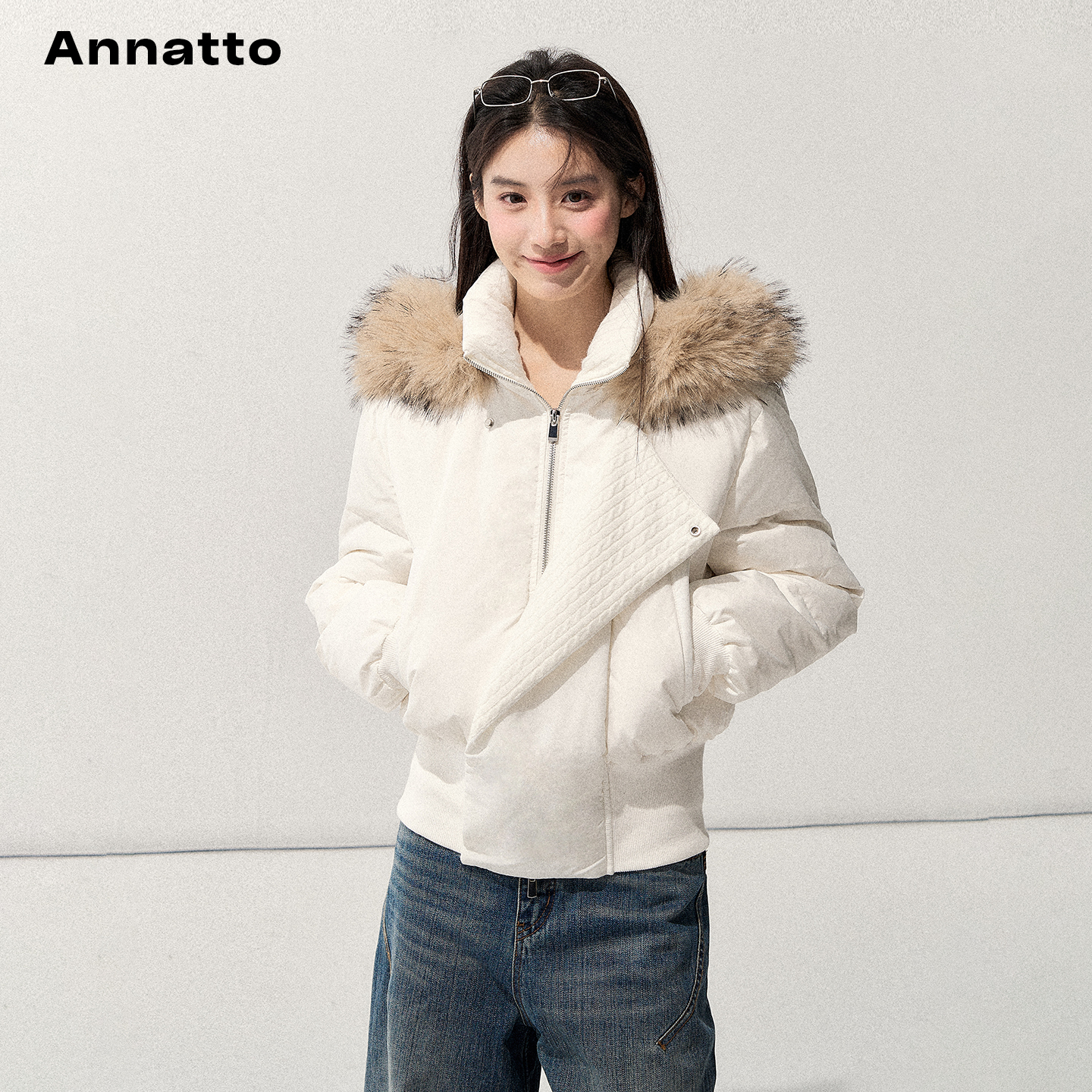 ANNATTO冬季连帽毛领白色羽绒服