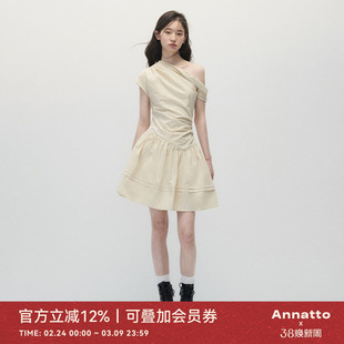 ANNATTO 夏季原创设计感气质收腰显瘦斜肩a字米色连衣裙女