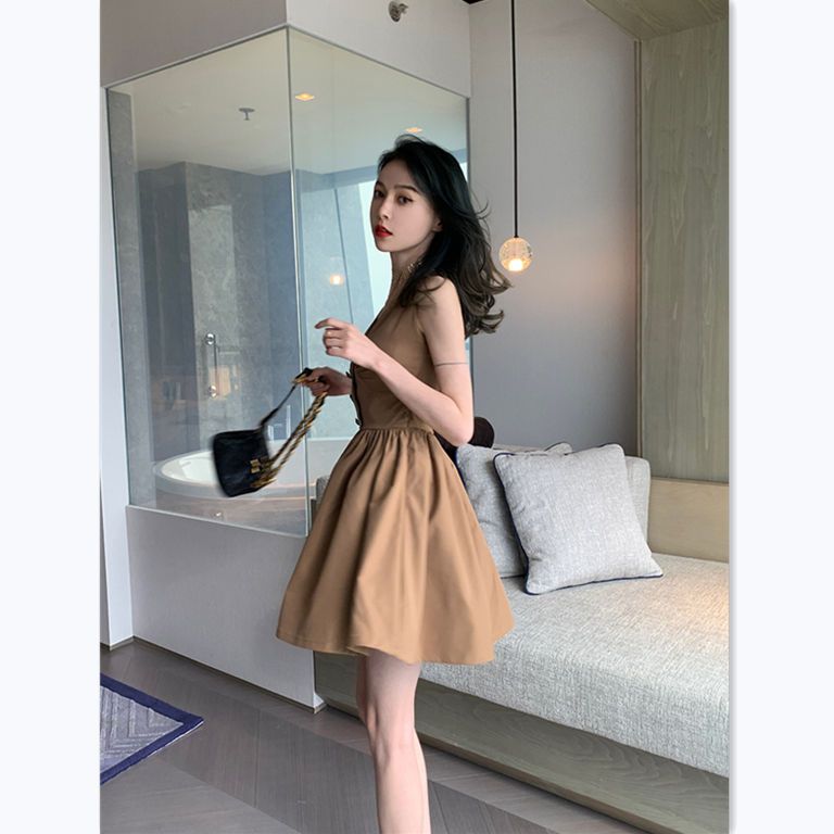 香港潮牌夏季连衣裙2025