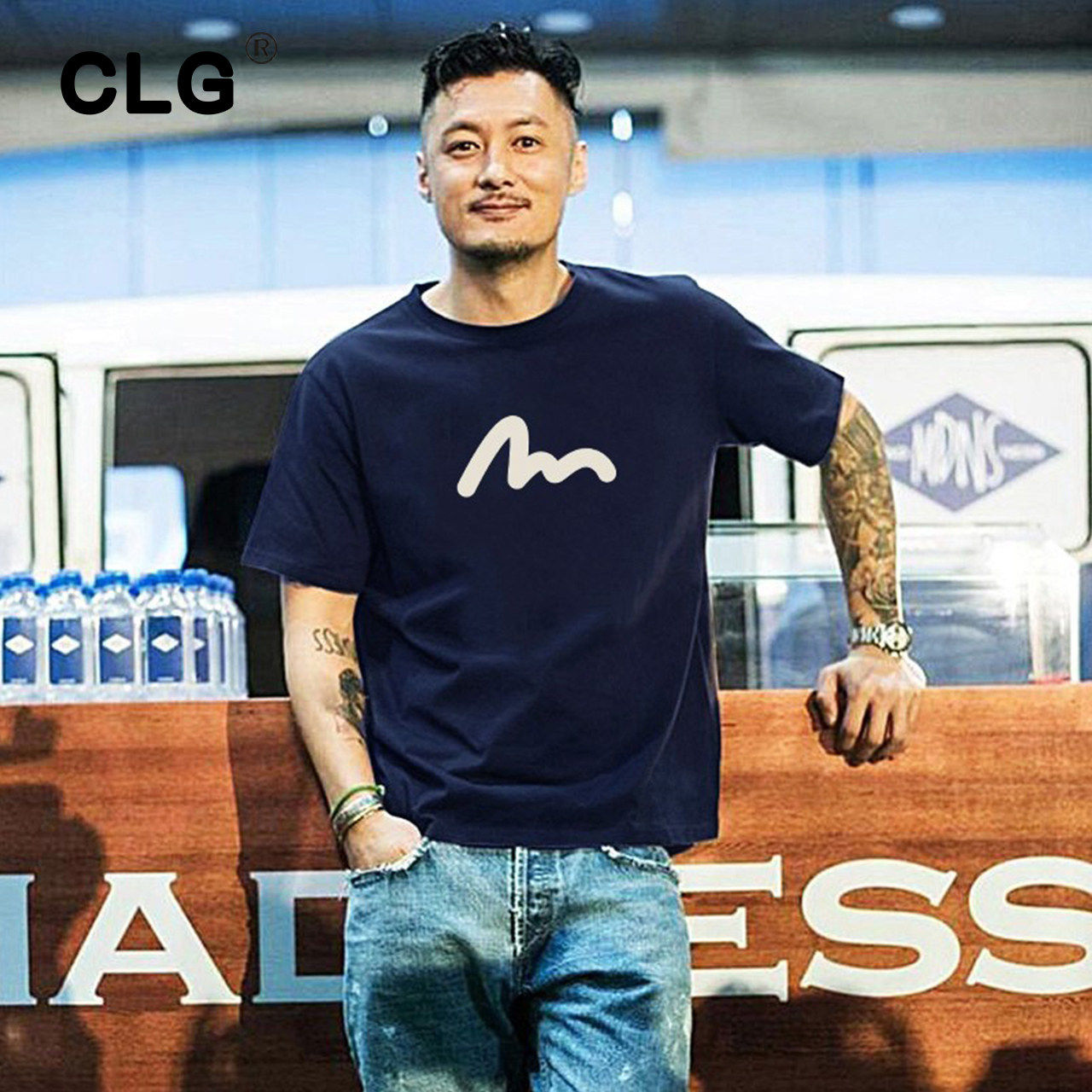 香港潮牌藏蓝色短袖t恤男夏季新款男装半袖圆领纯棉宽松体恤上衣