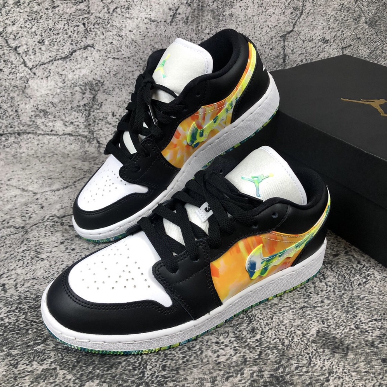 Air Jordan 1 板鞋 运动休闲鞋 潮流支撑合成革板鞋DJ6252-038