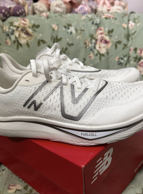 New Balance Fuelcell Rebel v3 轻便 缓震 跑鞋MFCXMW3 凡