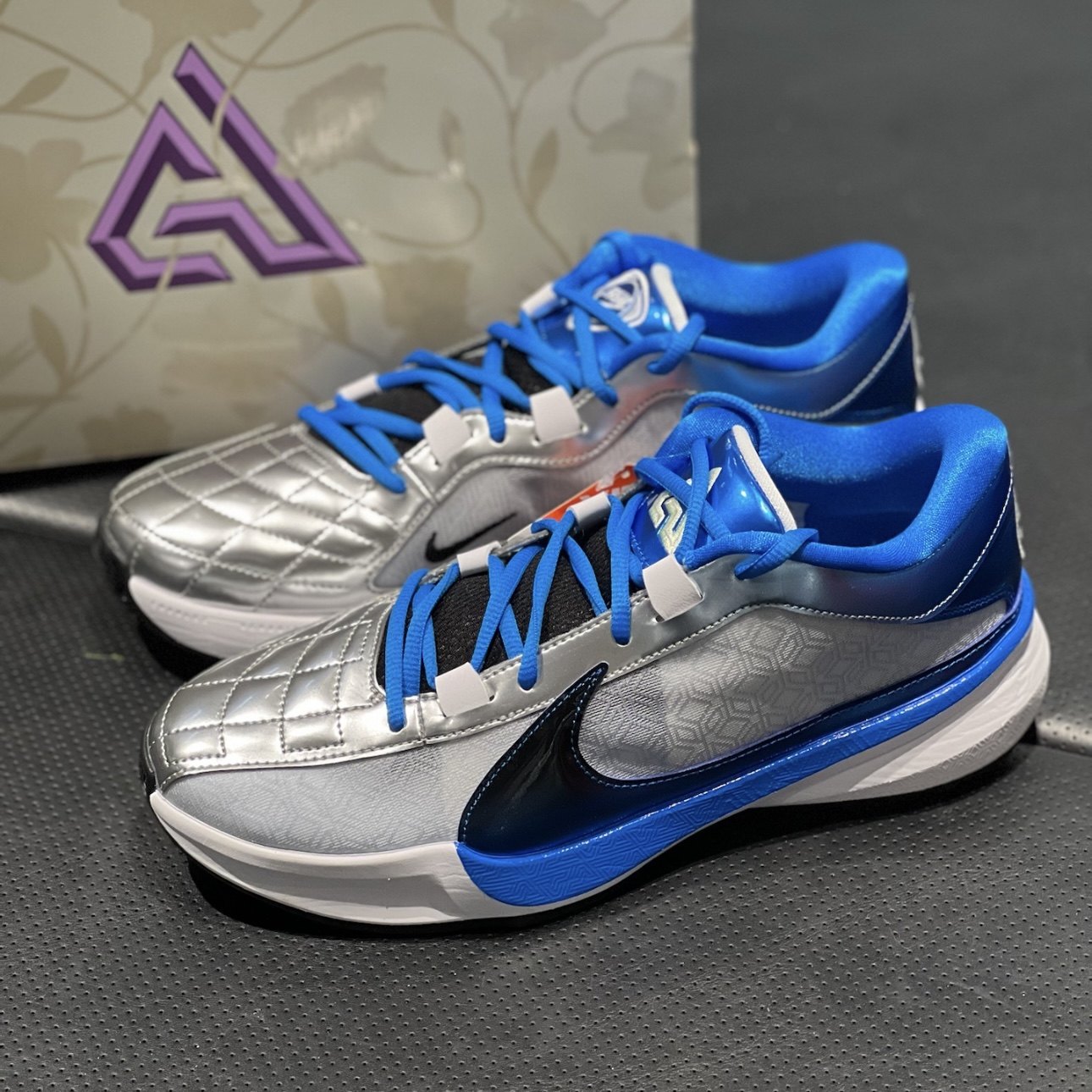 Nike Zoom Freak 5 字母哥5代 抗扭缓震舒适实战篮球鞋DX4996-402