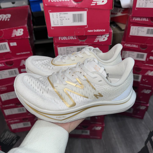 NEW BALANCE Rebel V3轻量透气缓震运动跑步鞋WFCXMW3黄