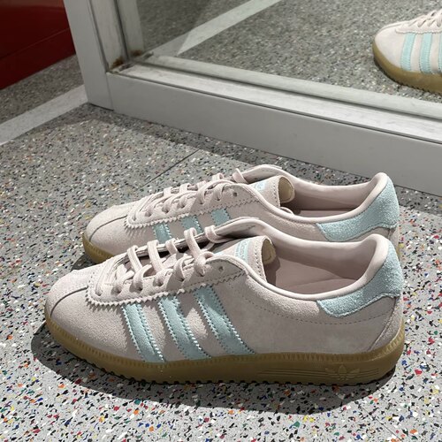 adidas Originals Bermuda 防滑耐磨轻便舒适板鞋JS0256