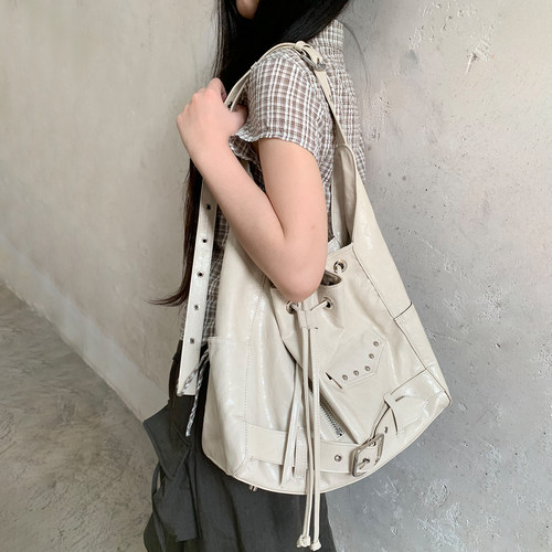 韩系皮质通勤慵懒单肩包托特包