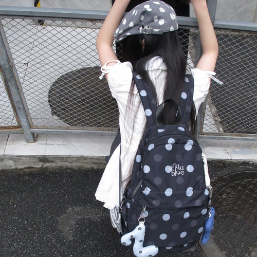 波点大容量防水超轻双肩包