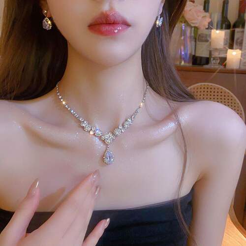 千亿少女#2件套轻奢风锆石镶钻水滴耳钉项链复古小众气质锁骨项饰