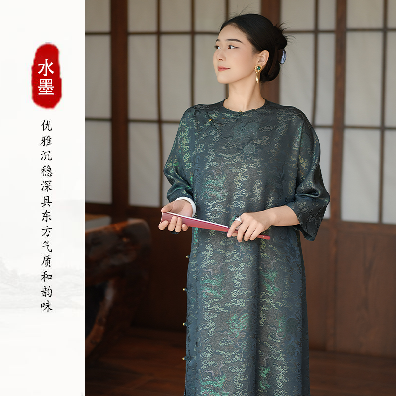 名家张林根彩通螺钿麒麟连衣裙