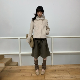dorydory 2025秋冬新款毛毛翻领双排扣显瘦保暖羊毛呢短外套女