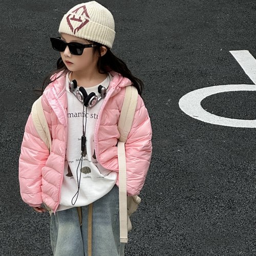 短款轻薄款儿童柔软轻薄羽绒服