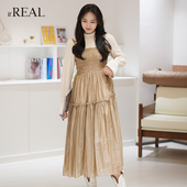 real瑞尔假两件奶茶色连衣裙早春新款 设计感T恤吊带长裙子