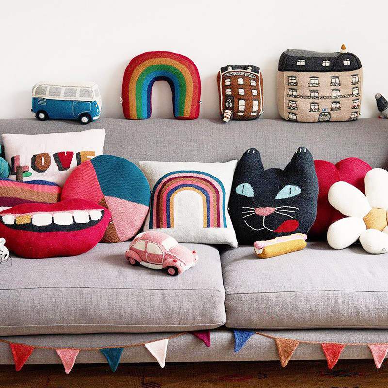 oeuf nyc儿童卡通羊驼绒抱枕沙发装饰北欧小众可爱雏菊嘴唇ins