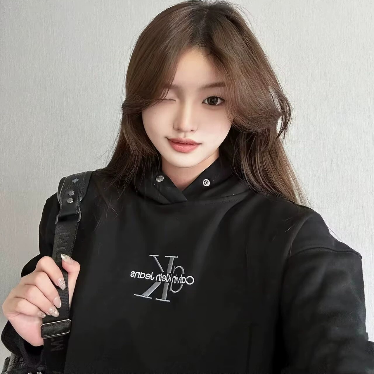 Jennie同款卫衣女字母刺绣薄绒外套按扣连帽衫灰男女秋冬款上衣潮