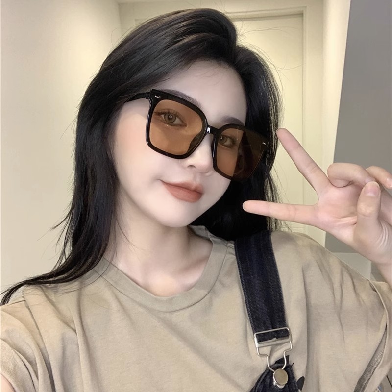 复古大黑框茶色方形显脸小太阳眼镜网红女感ins圆脸韩版墨镜
