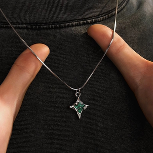 项链男百搭配饰男生锁骨链小众简约潮流高级感吊坠嘻哈毛衣挂饰女