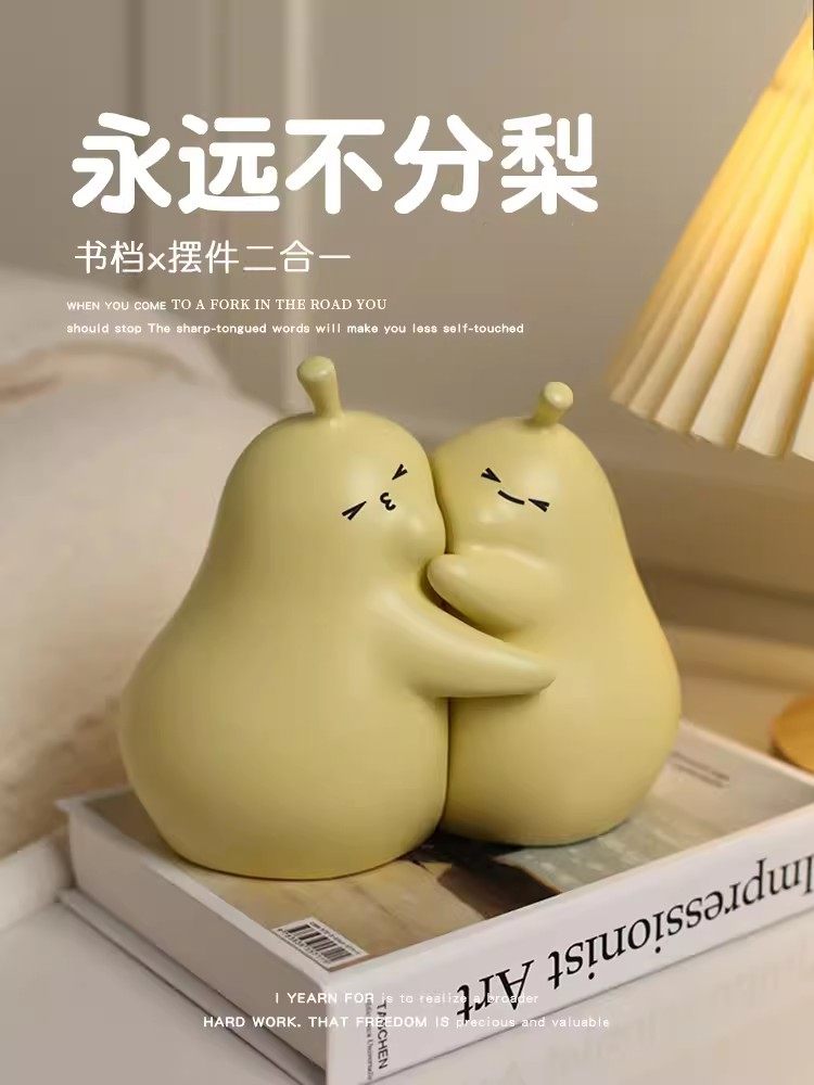 懒地ins可爱陶瓷摆件抱抱梨新年礼物客厅奶油风永不分梨生日礼物,家居饰品,装饰摆件,淘宝优惠券,粉丝福利购,淘宝优惠卷