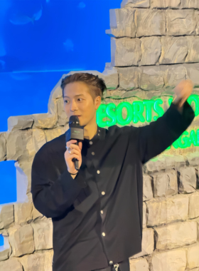 高品质TW嘉尔同款立领衬衫中山领国风钢圈设计丝滑男休闲宽松潮牌