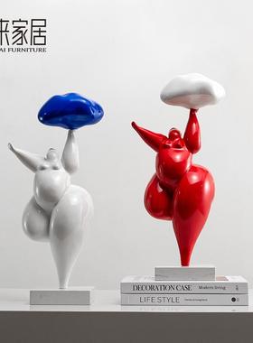 现代现代简约卡通人物装饰摆件云朵胖妞艺术摆设样板房售楼处软装