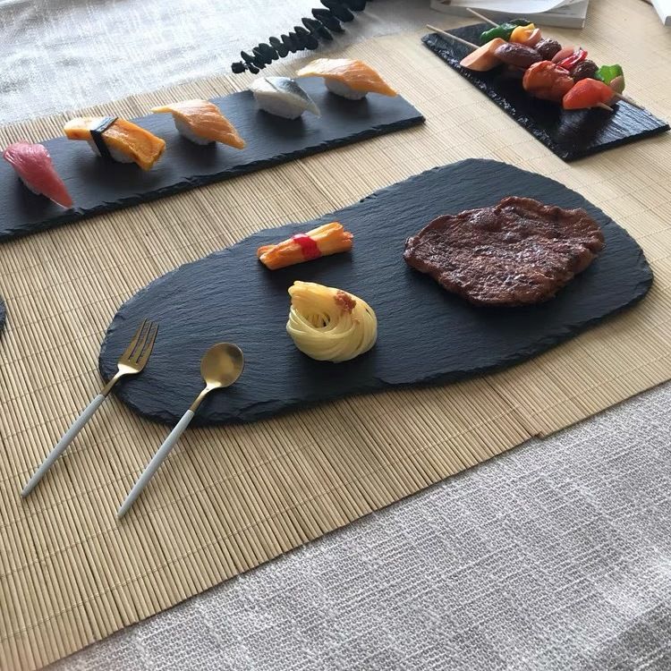 天然黑色岩石不规则点心