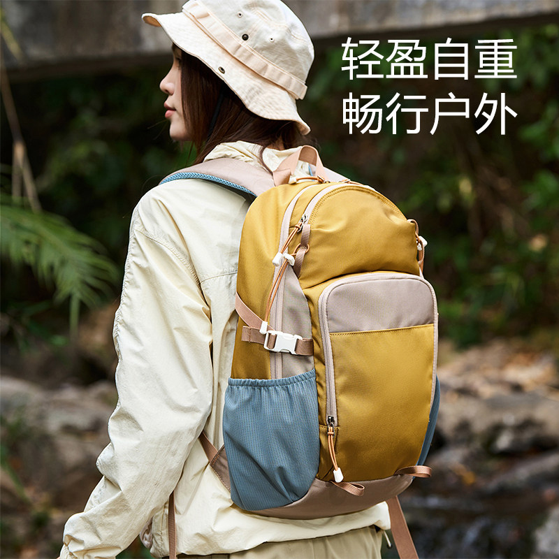 儿童户外徒步登山包男女生轻便大容量外出旅游学生双肩包旅行背包