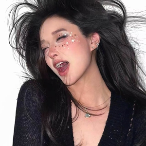 爆闪星星雀斑贴派对聚会音乐节氛围感亮片闪粉防汗持久妆容贴脸贴