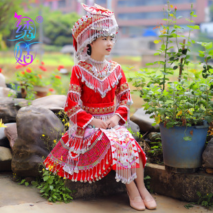 苗族少数民族风服装女云南文山大红色套装舞蹈表演性感百褶裙定制