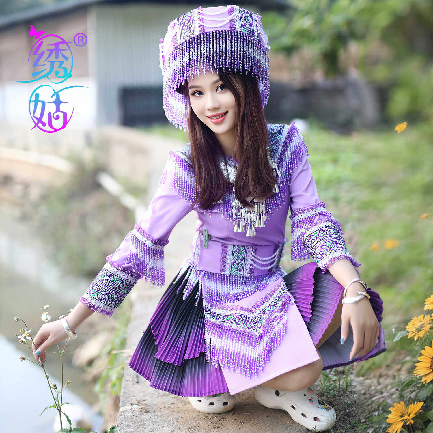 苗族服装女云南文山红河演出服修身新秋冬成人套装新款定制一整套