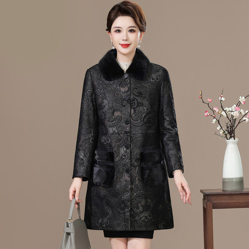 海宁真皮皮衣女中长款加棉外套压花中老年女装羽绒服2025冬季新款