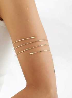 三层两头气质压扁臂章崎岖面百搭