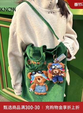 SFSG x LOOKNOW新春系列飞行员棕色潦草小熊灯芯绒包2025秋冬新品