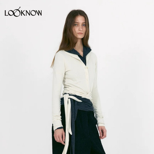 LOW CLASSIC X LOOKNOW新款系扣紧身T恤女